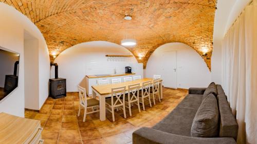 Pouzdrany House | Apartmány Habánská, celý dům