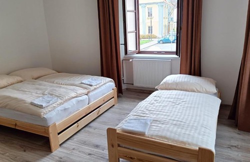 Javornik Apartment | Family-Friendly Stay at Apartmány Javorník