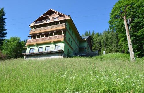 Mala Moravka Apartment | Discover Apartmány Karlov pod Pradědem: Family-Friendly Getaway
