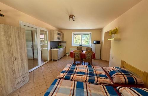 Knezicky Apartment | Family-Friendly Retreat at Apartmány Kněžičky with Hot Tub