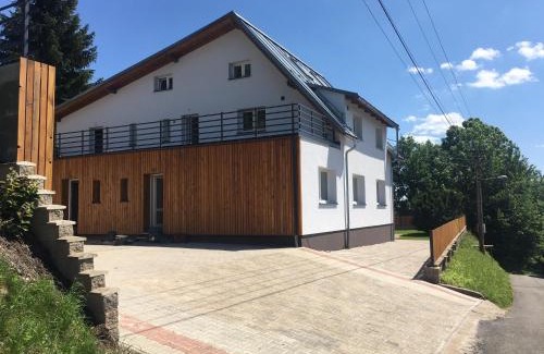 Vrchlabi Apartment | Guest Rated 10/10: Apartmány LUKA with Pool & Kitchen