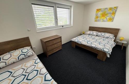 Podivin Apartment | Pet-Friendly Apartmány Miromar with Pool & Restaurant