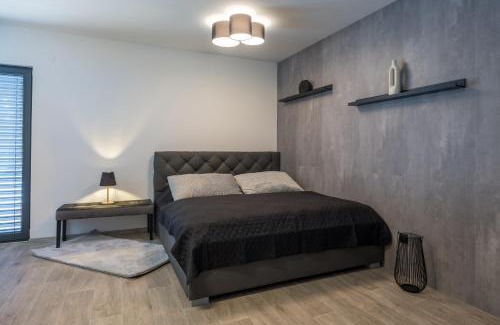 Litomysl Apartment | Ideal Stay at Apartmány Na Lánech with Hot Tub Access
