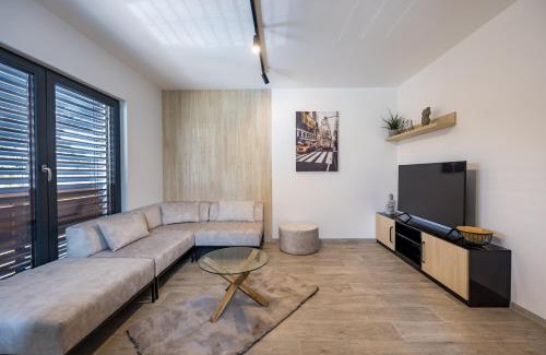 Litomysl Apartment | Ideal Stay at Apartmány Na Lánech with Hot Tub Access