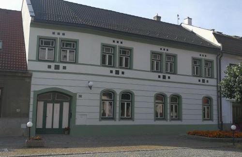 Jimramov Apartment | Top-Rated Apartmány Na Staré poště with Hot Tub & Kitchen