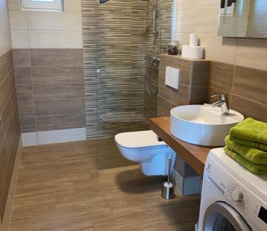 Pritluky House | Pet-Friendly Retreat at Apartmány Přítluky with Ocean Views