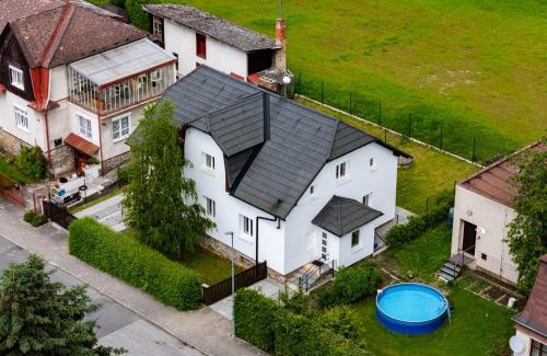 Loucna nad Desnou Apartment | Cozy Stay at Apartmány paní poštmistrové - 9.5/10 Rating