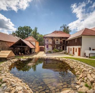 Horni Plana Apartment | Pet-Friendly Stay at Apartmány Pernek: Guest Rated 9.5/10