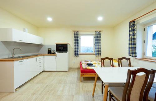 Hrensko Apartment | Pet-Friendly Retreat at Apartmány Petra with Breakfast Included