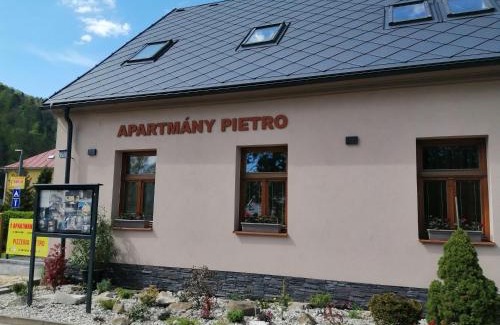 Oravsky Podzamok Apartment | Discover APARTMÁNY PIETRO: Family-Friendly & Top Rated 10/10