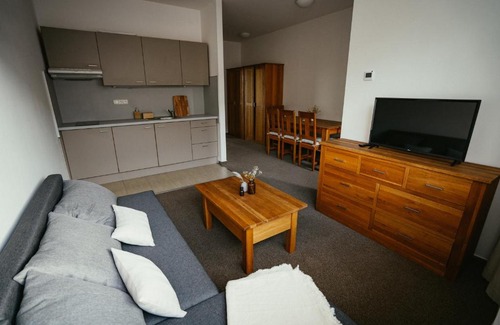 Sedlec-Prcice Apartment | Relaxing Stay at Apartmány Pod Kopcem - Monínec with Pool