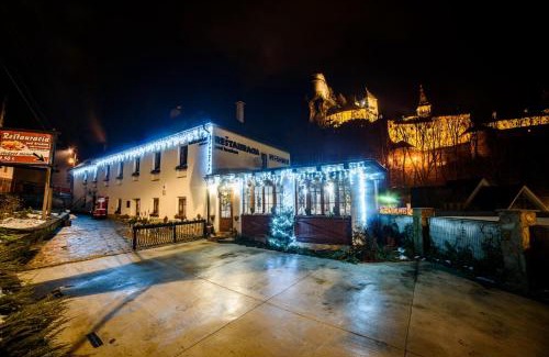 Oravsky Podzamok Apartment | Discover Apartmány pod Oravským hradom: Family-Friendly Stay