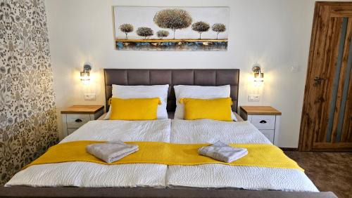 Lednice Apartment | Exceptional Oceanfront Stay at Apartmány Podzámčí