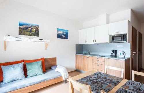 Rokytnice nad Jizerou Apartment | Family-Friendly Apartmány Rokytka Snowhouse with Hot Tub
