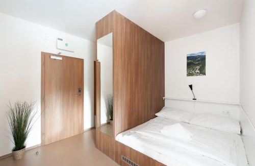 Rokytnice nad Jizerou Apartment | Family-Friendly Apartmány Rokytka Snowhouse with Hot Tub