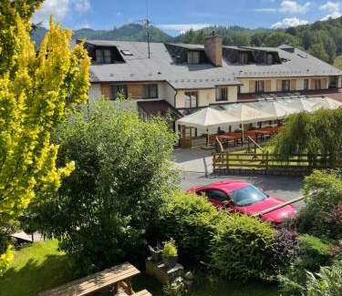 Jesenik Apartment | Family-Friendly Apartmány Slunce: Pet-Friendly Retreat