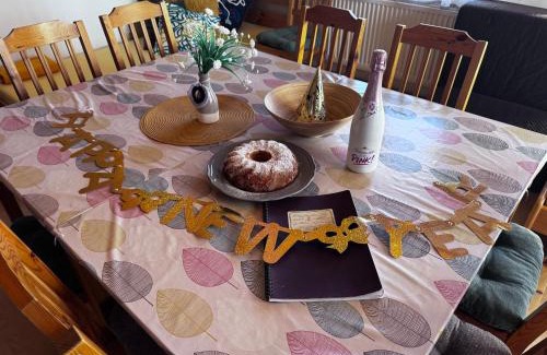 Karlovy Dvory Apartment | Comfortable Stay at Apartmány Srub Jenišov - 8.5/10 Rated