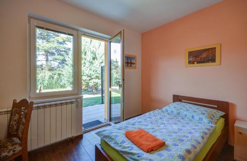 Hradec Kralove House | Top-Rated Oceanfront Stříbrňák Apartments with Hot Tub
