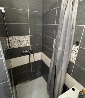 Kezmarok Apartment | Oceanfront Apartmány Star with Pool & Breakfast Included