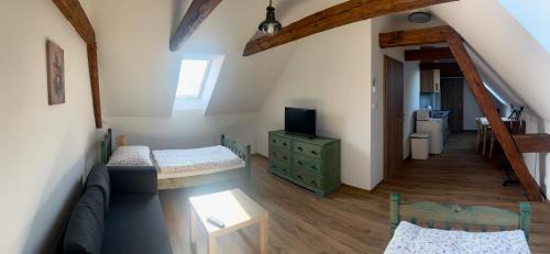 Hostomice Apartment | Family-Friendly Apartmány Statek Bezdědice - Rated 9.3