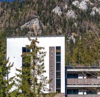 Demanovska Dolina Apartment | Experience Comfort at Tri Sestry with Oceanfront Views
