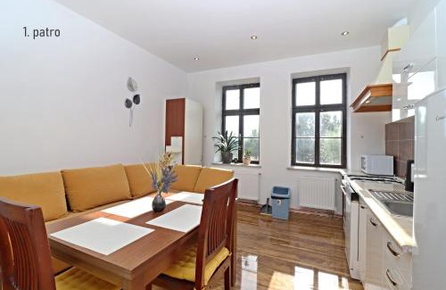Zacler Apartment | Guest Rated: 10/10 at Apartmány U Floriánů for Families