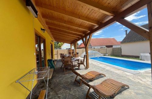 Luznice Apartment | Premium Stay at Apartmány u Kameníka - Třeboň with Ocean View