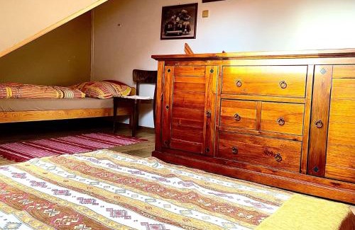 Kezmarok House | Guest Rated 9.2: Penzión u Maroša with Pool & Family Amenities