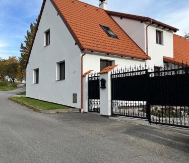 Cesky Krumlov Apartment | Inviting Apartmány U Procházků: Guest Rated 9.8/10