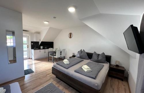 Pritluky House | Guest Rated 10/10: Apartmány & Vinařství Káňa with Ocean Views