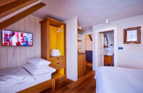 Troja Apartment | Family-Friendly Apartmány Vinice Salabka with Top-Rated Dining