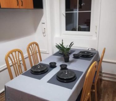 Roundnice nad Labem Apartment | High-Rated Apartmány Ztracená with Hot Tub & Dining