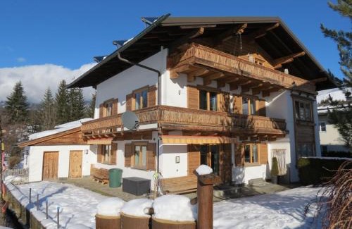 Maria Alm am Steinernen Meer Apartment | Spacious Apartment in Salzburgerland with 25m Balcony