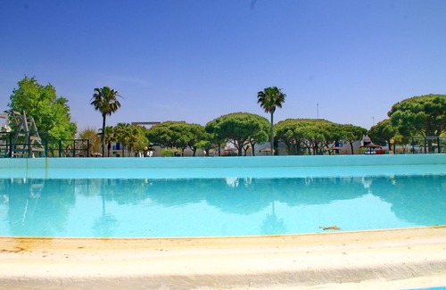 Los Gallos-Cerromolino Apartment | Relaxing Apartment de la Barca with Ocean View & Pool
