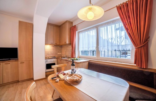 San Leonardo in Passiria Apartment | Top-Rated Residence Pichler 6: Mountain View & Pet Friendly