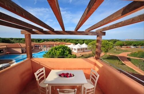 Aglientu House | Relaxing Apartments with Shared Pool in Vignola/Mare Aglientu