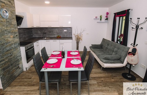 Zasip Apartment | Apartma 1 (pogled na grad)