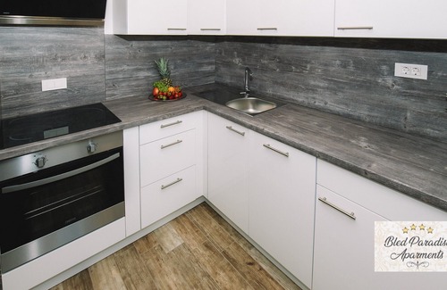 Zasip Apartment | Apartma 1 (pogled na grad)