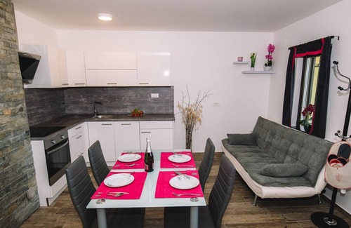 Zasip Apartment | Enjoy City Views at Apartma 1 with Family-Friendly Amenities