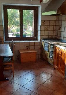 Sezana Apartment | Guest Rated 10/10: Family-Friendly Apartma Brina 3