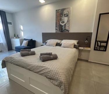 Ajdovscina Apartment | Pet-Friendly Apartma Darsi with Incredible 9.7/10 Rating