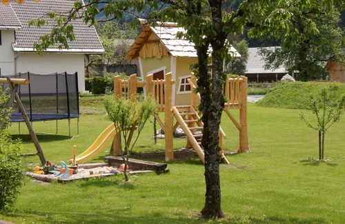 Polje Apartment | Top-Rated Pet-Friendly Escape at Apartma Hkavc Markež