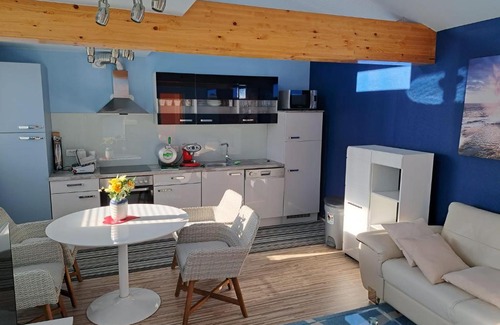 Siska District Apartment | Family-Friendly Apartma Jaka with Hot Tub & 9.8/10 Rating