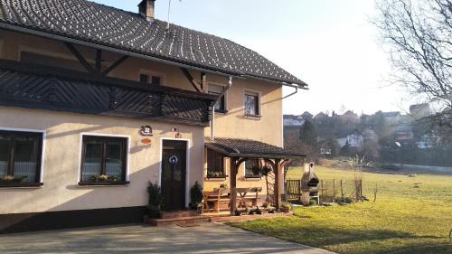Trzic Apartment | Discover Apartma Marička: Family-Friendly Stay with Kitchen