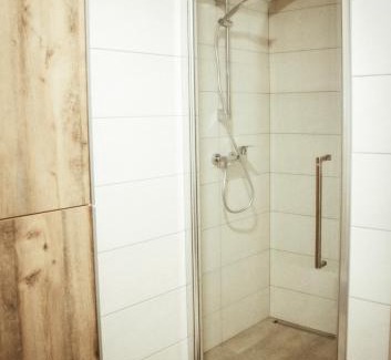 Podnanos Apartment | Top-Rated Apartma Moser: Family-Friendly Retreat with Kitchen