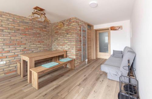 Radovljica Apartment | Oceanfront Apartma Naravni biser with Hot Tub & Breakfast