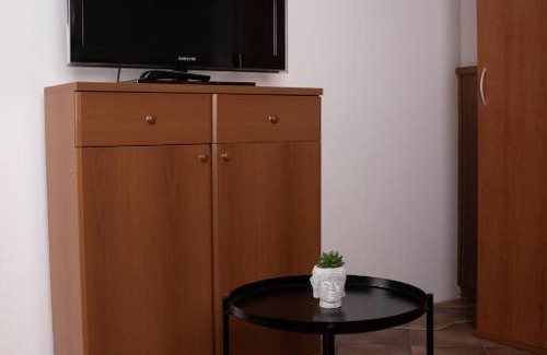 Zirovnica Apartment | Modern Ajdna Studio with Pool & Family-Friendly Vibe