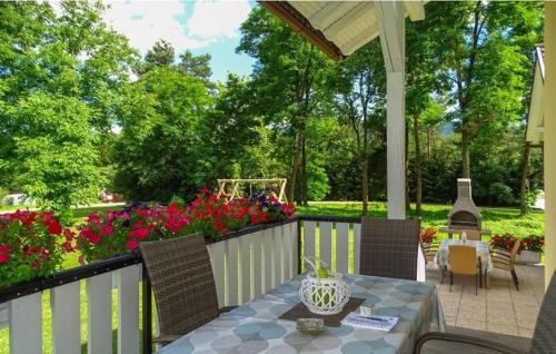 Varpolje Apartment | Discover Apartmaji Čujež: Pet-Friendly Paradise with Pool