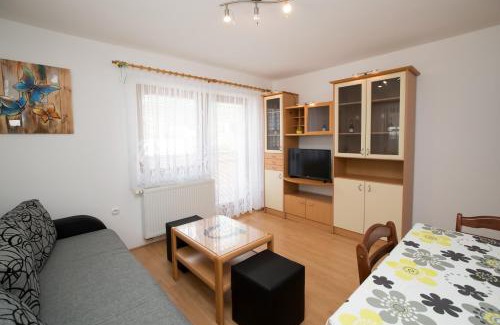 Studor Apartment | Family-Friendly Retreat at Apartmaji Matej Cvetek