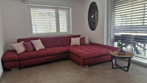 Lasko Apartment | Top-Rated Child-Friendly Stay at Apartmaji PR' KERIN